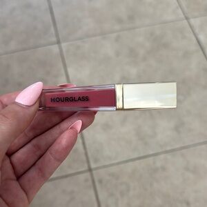 NEW Hourglass Velvet Story Lip Cream